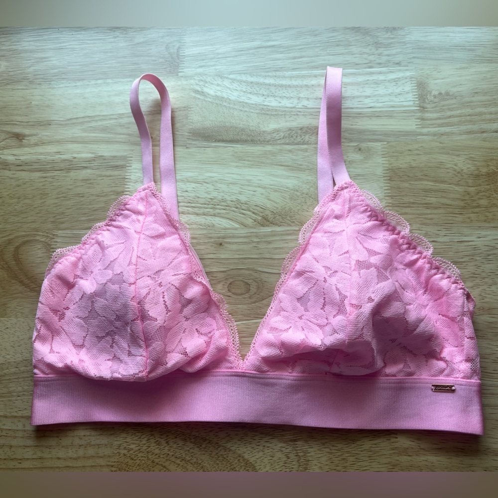 PINK VS Bralette 2 for $22 ❇️